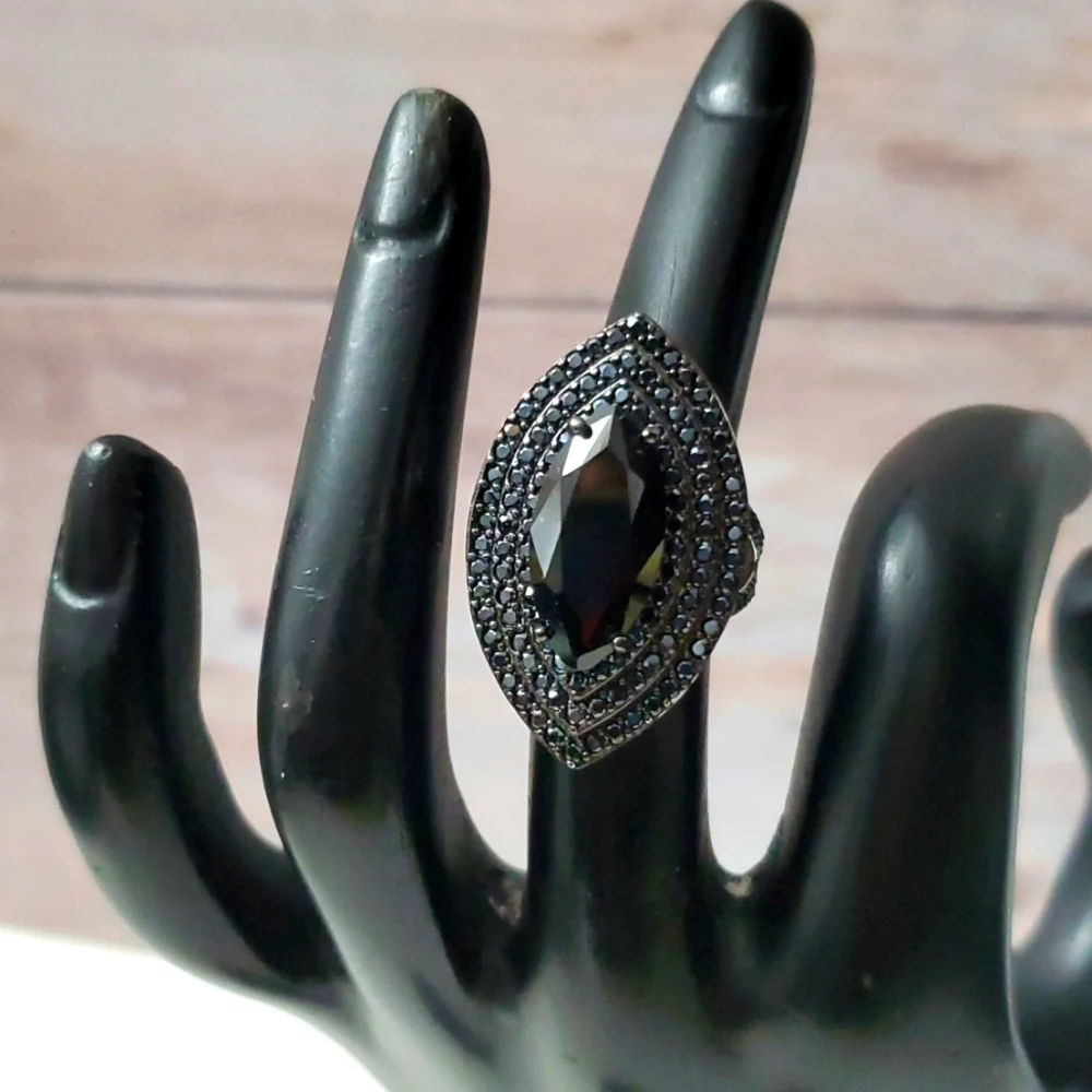 Sterling Silver 925 Onyx and Spinel Paved Pointer Ring